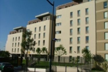Hotel Appart City Pontoise Cergy Le Haut:  PONTOISE