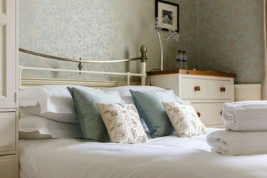West End House Poole: Photo 
