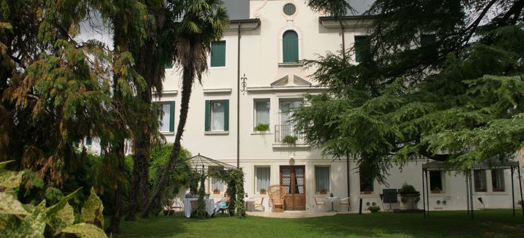 Hotel Ca' Damiani:  PORDENONE