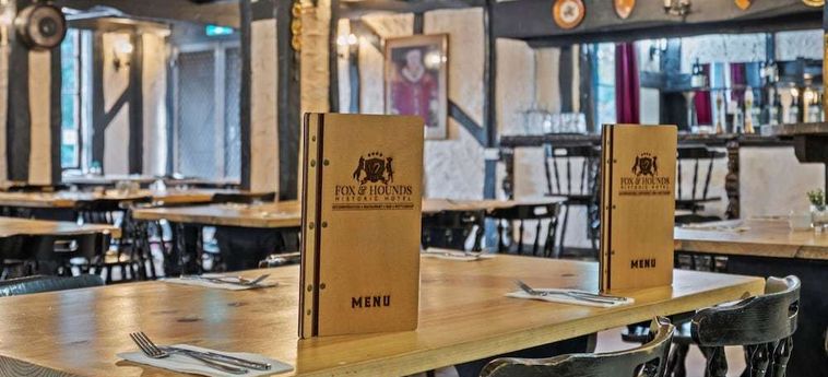 The Fox And Hounds Historic Hotel:  PORT ARTHUR