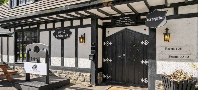 The Fox And Hounds Historic Hotel:  PORT ARTHUR