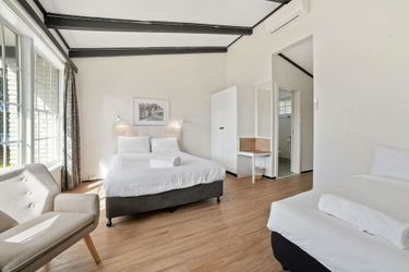 The Fox And Hounds Historic Hotel:  PORT ARTHUR