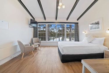 The Fox And Hounds Historic Hotel:  PORT ARTHUR