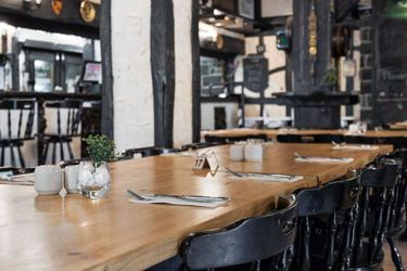 The Fox And Hounds Historic Hotel:  PORT ARTHUR