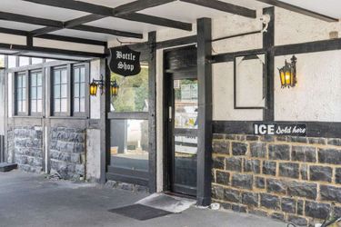 The Fox And Hounds Historic Hotel:  PORT ARTHUR
