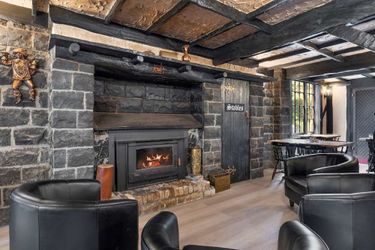 The Fox And Hounds Historic Hotel:  PORT ARTHUR