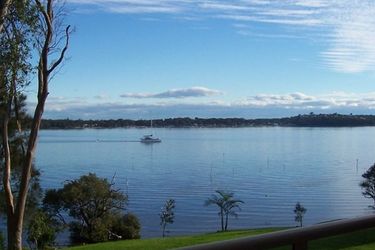 Hotel Anne's Waterfront Haven B&b:  PORT STEPHENS