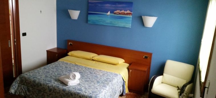 Hotel B&b L'isola:  PORTO CESAREO - LECCE