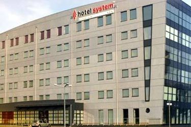 Quality Hotel System Poznan North:  POZNAN