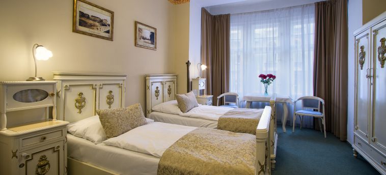 Hotel Taurus:  PRAG