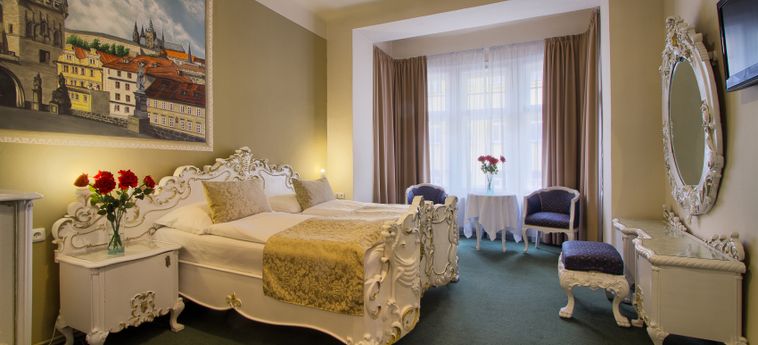 Hotel Taurus:  PRAG