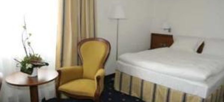 Hotel Coronet:  PRAG