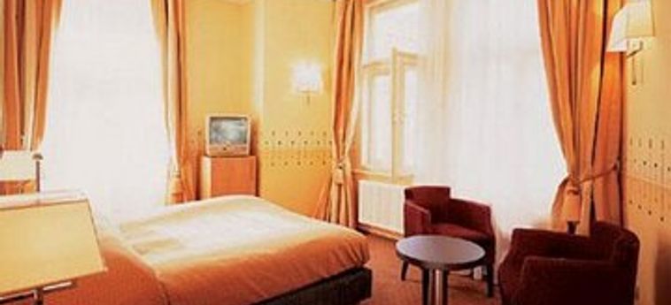 Myo Hotel Caruso:  PRAG