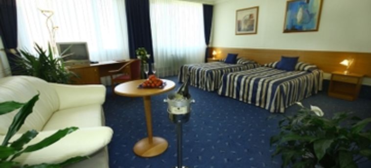 Top Hotel Praha & Congress Centre:  PRAGA