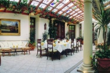 Hotel Green Garden:  PRAGUE