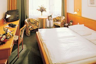 Hotel Monica:  PRAGUE