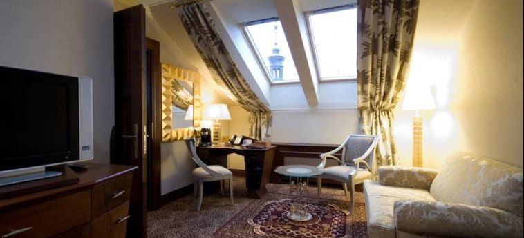 Hotel Art Deco Imperial:  PRAGUE