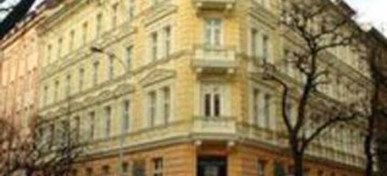 Hotel Mamaison Residence Belgicka:  PRAGUE