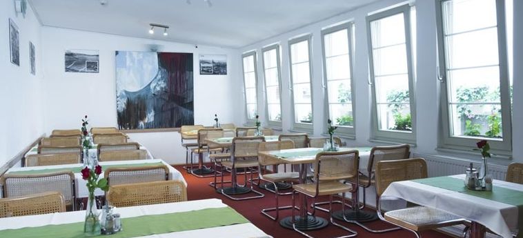 Hotel Meda - Art Of Museum Kampa:  PRAGUE