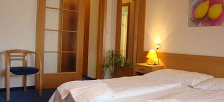 Hotel Abacta Residence:  PRAGUE