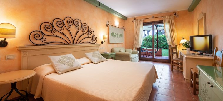 Lantana Resort Hotel & Apartments:  PULA - CAGLIARI