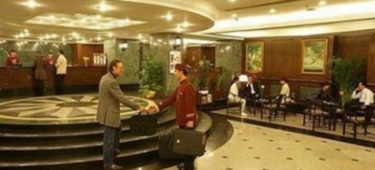 Hotel Huanhai Gloria Inn Qingdao:  QINGDAO (TSINGTAO)