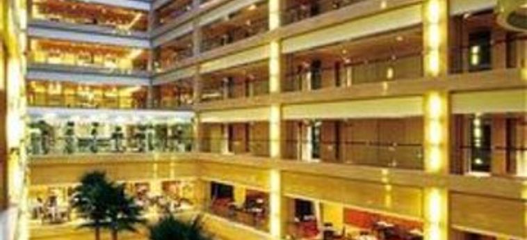 Hotel Holiday Inn Parkview:  QINGDAO (TSINGTAO)