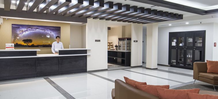 Hotel Candlewood Suites Queretaro Juriquilla By Ihg  Queretaro: Foto 