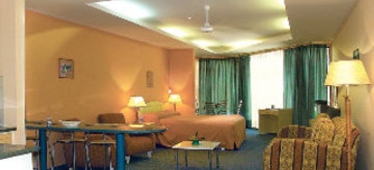 Hotel Melrose Plaza Suites:  QUITO