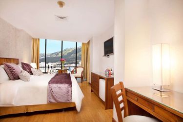 Rio Amazonas Hotel:  QUITO