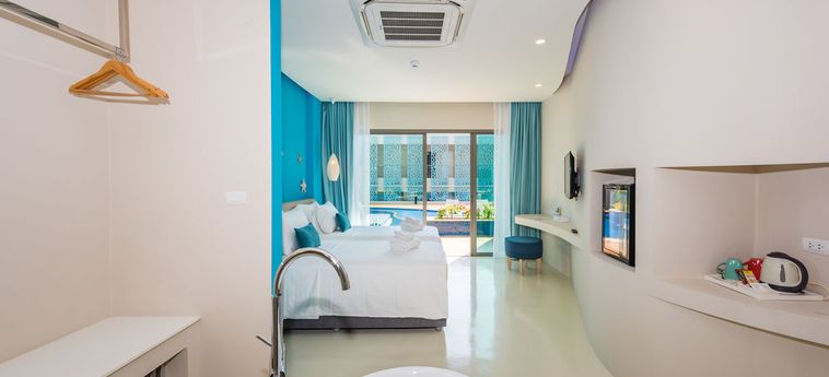 Hotel The Tide Beachfront Siray Phuket:  RATSADA