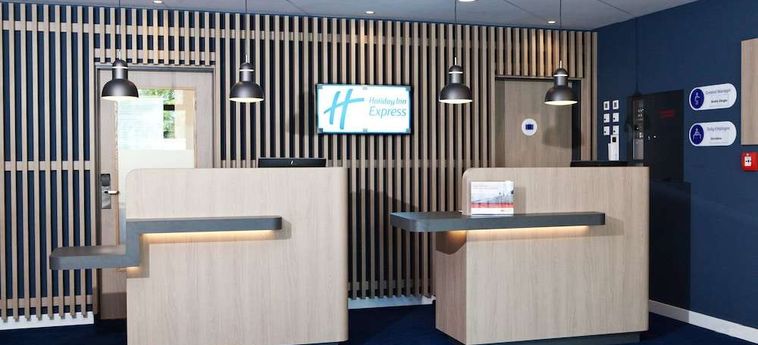 Hotel Holiday Inn Express Fráncfort-Aeropuerto Raunheim Raunheim: Foto 