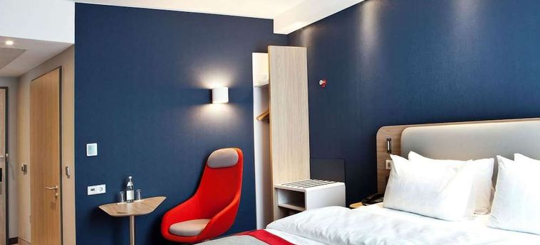 Hotel Holiday Inn Express Fráncfort-Aeropuerto Raunheim Raunheim: Foto 