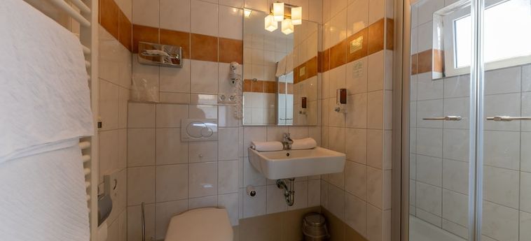 Business Pension Gasper Raunheim: Foto 