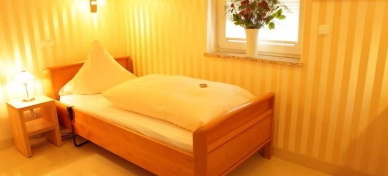 Business Pension Gasper Raunheim: Foto 