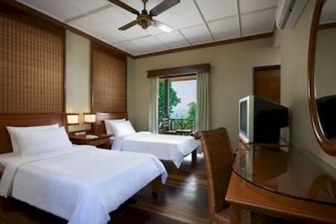 Hotel Redang Island Resort:  REDANG ISLAND