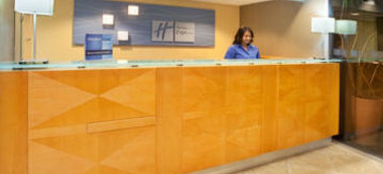 Hotel Holiday Inn Express Redwood City-Central:  REDWOOD CITY (CA)