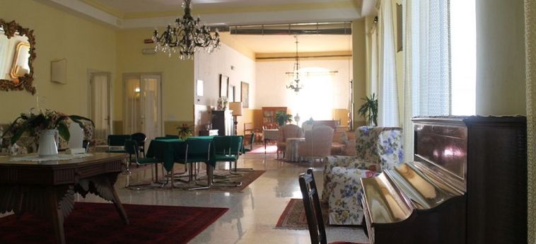 Hotel Croce Di Savoia:  REGGELLO - FIRENZE