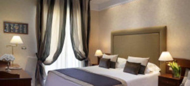 Hotel Lungomare:  RICCIONE - RIMINI