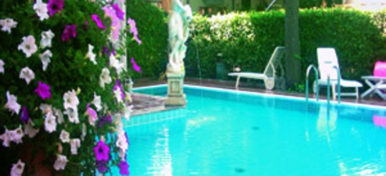 Hotel Villa Lidia:  RICCIONE - RIMINI