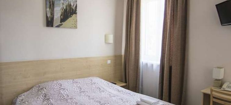 Hotel Best With Free Parking:  RIGA