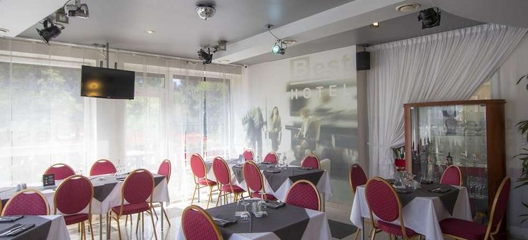 Hotel Best With Free Parking:  RIGA