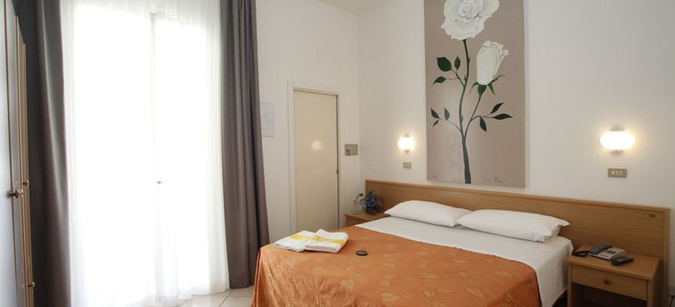 Hotel Villa Dei Fiori:  RIMINI