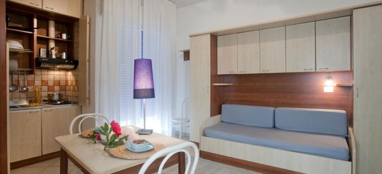 Hotel Residence Mediterraneo:  RIMINI