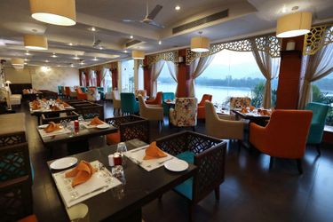 Ganga Kinare - A Riverside Boutique Hotel:  RISHIKESH