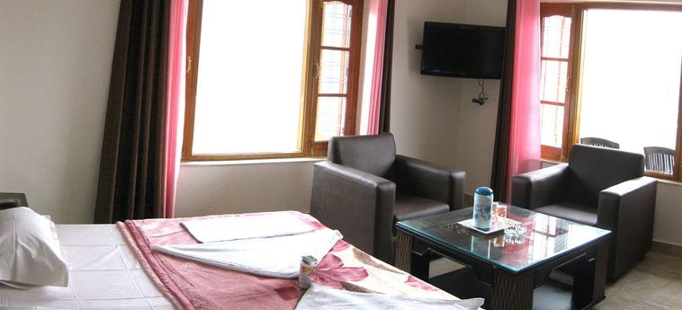 Hotel Bhandari Swiss Cottage:  RISHIKESH