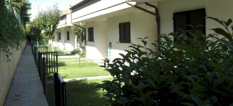 Hotel Residence I Gabbiani:  RIVIERA DEL CONERO