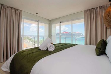 Hotel Suites Bahia:  RIVIERA MAYA