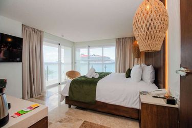 Hotel Suites Bahia:  RIVIERA MAYA