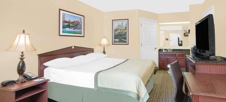Hotel Baymont By Wyndham Roanoke Rapids:  ROANOKE RAPIDS (NC)